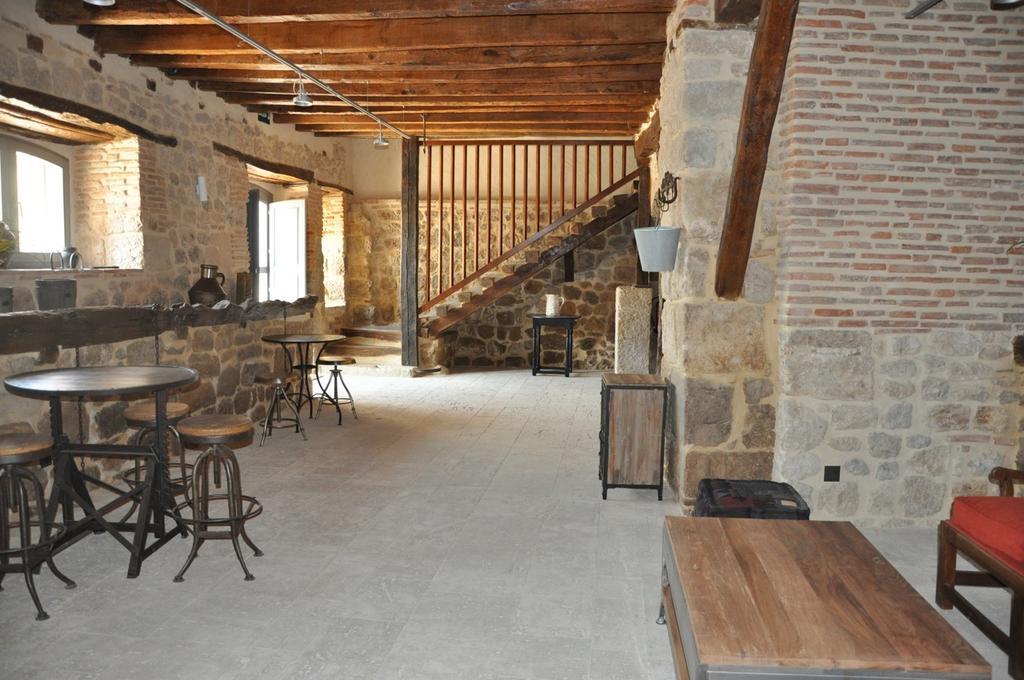Emebed Posada Castrojeriz Esterno foto